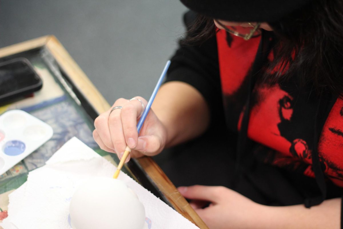 Crafty Coop Combines Cats, Pottery Painting